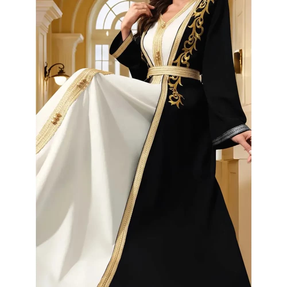 Caftan marocain brodé or pour femme – photo 3