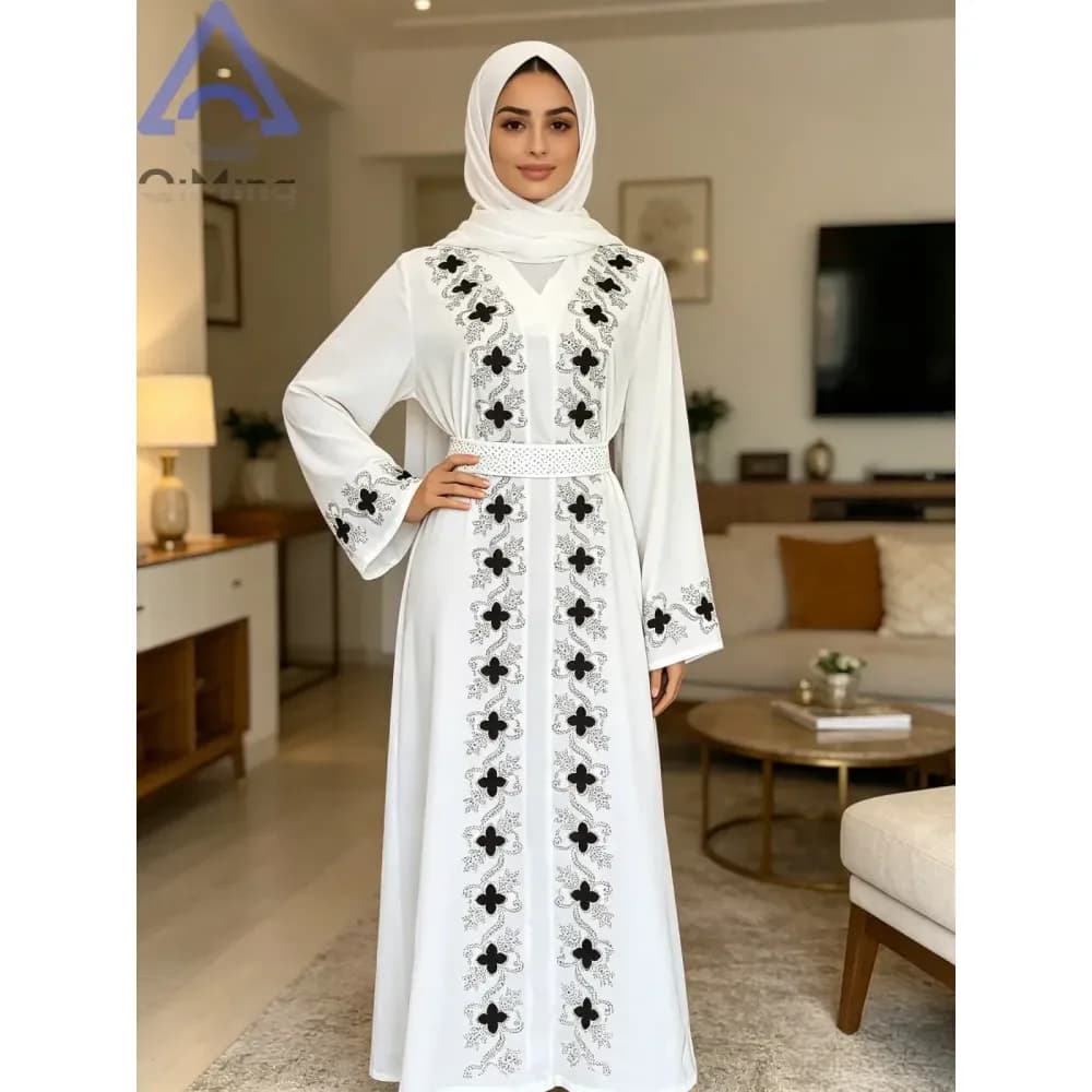 Abaya de soirée à strass, col V et ceinture – photo 4