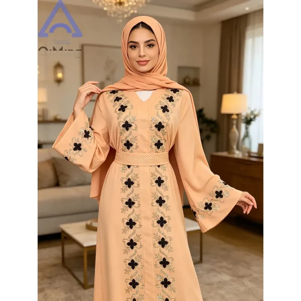Abaya de soirée à strass, col V et ceinture – photo 2