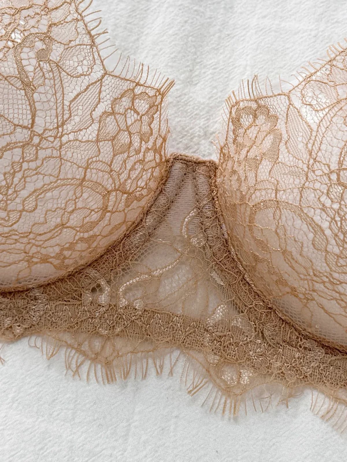 Ensemble soutien-gorge et culotte en dentelle fine style basique pour femme, sans couture, à œillets, confortable, lingerie intime – photo 3