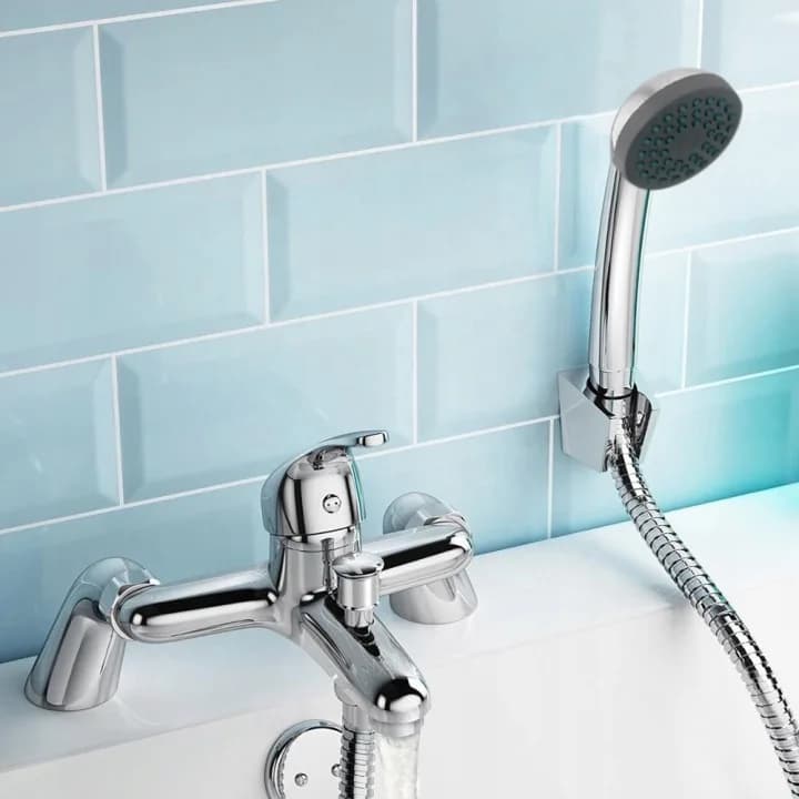 Mitigeur baignoire-douche mural avec douchette, flexible 120 cm et support, au choix chrome ou noir – photo 2