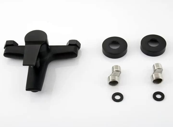 Mitigeur baignoire-douche mural avec douchette, flexible et kit de montage complet, chrome ou noir – photo 6